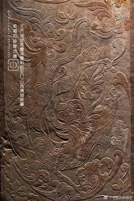 双凤石门 — Twin Phoenix Doors
