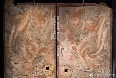 双屏横展 — Twin Panels Landscape