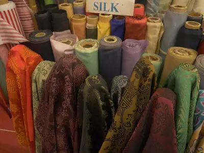 丝绸织绣 — Silk